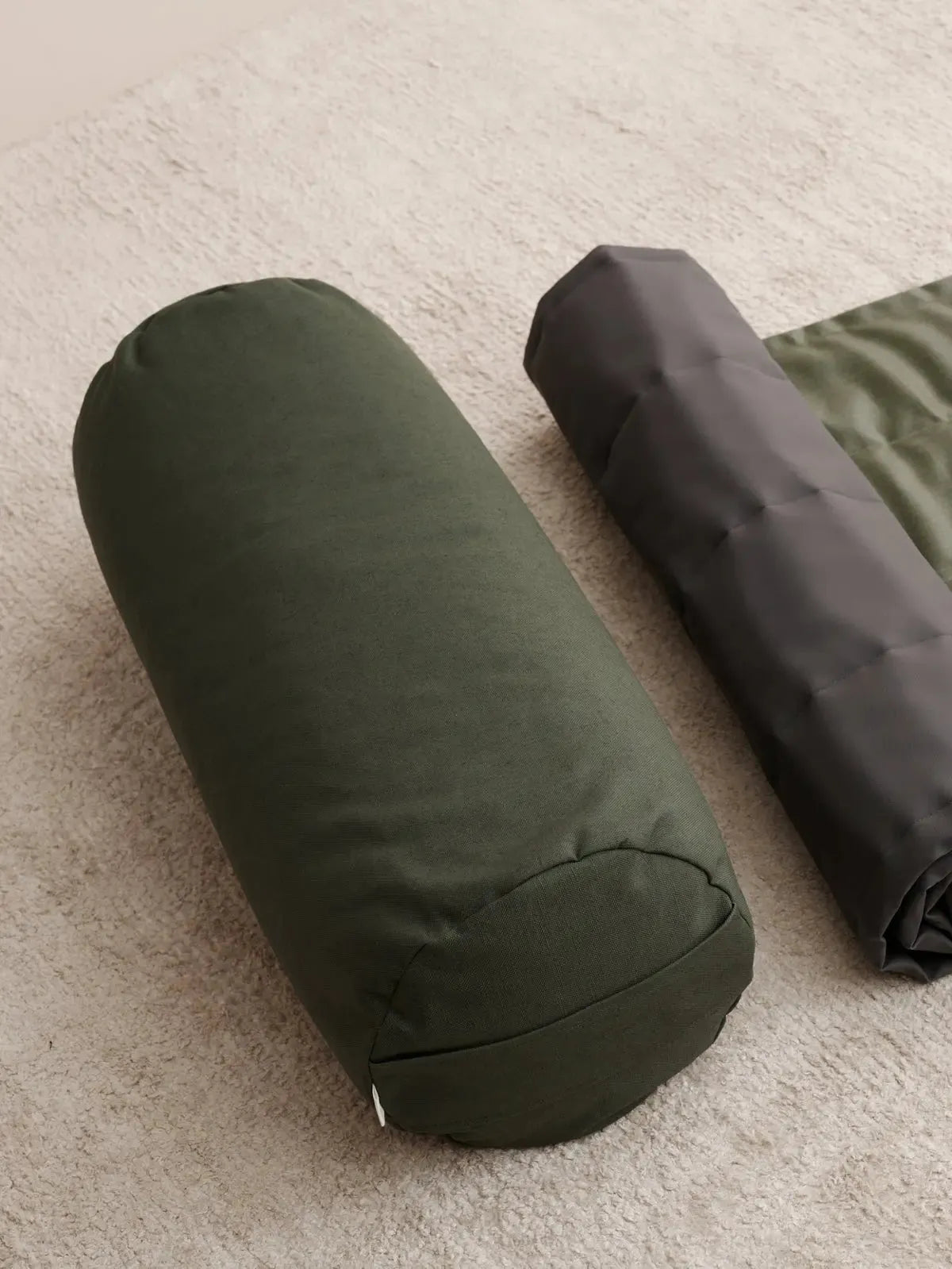 Joogatarvikkeet kierrätysmateriaaleista