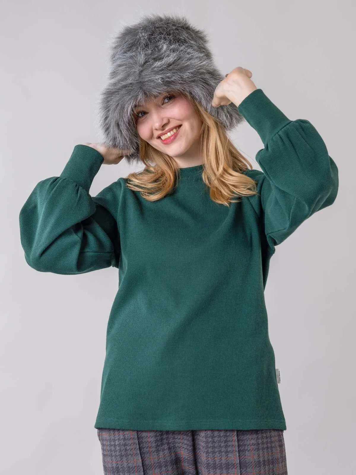 Globe Hope, Pore paita, metsänvihreä, puolikas fiiliskuva.
