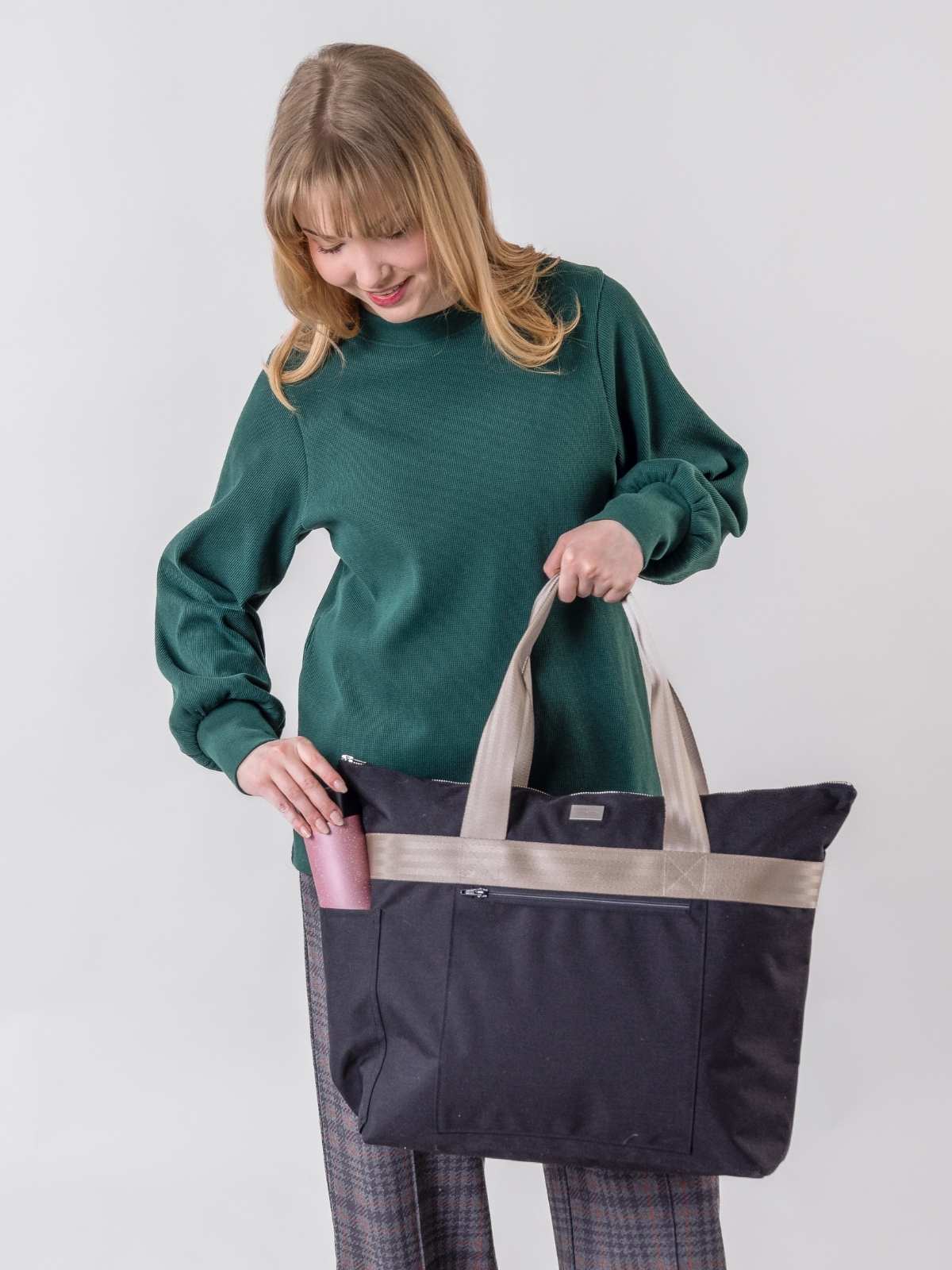 REISSU – Weekender-laukku musta