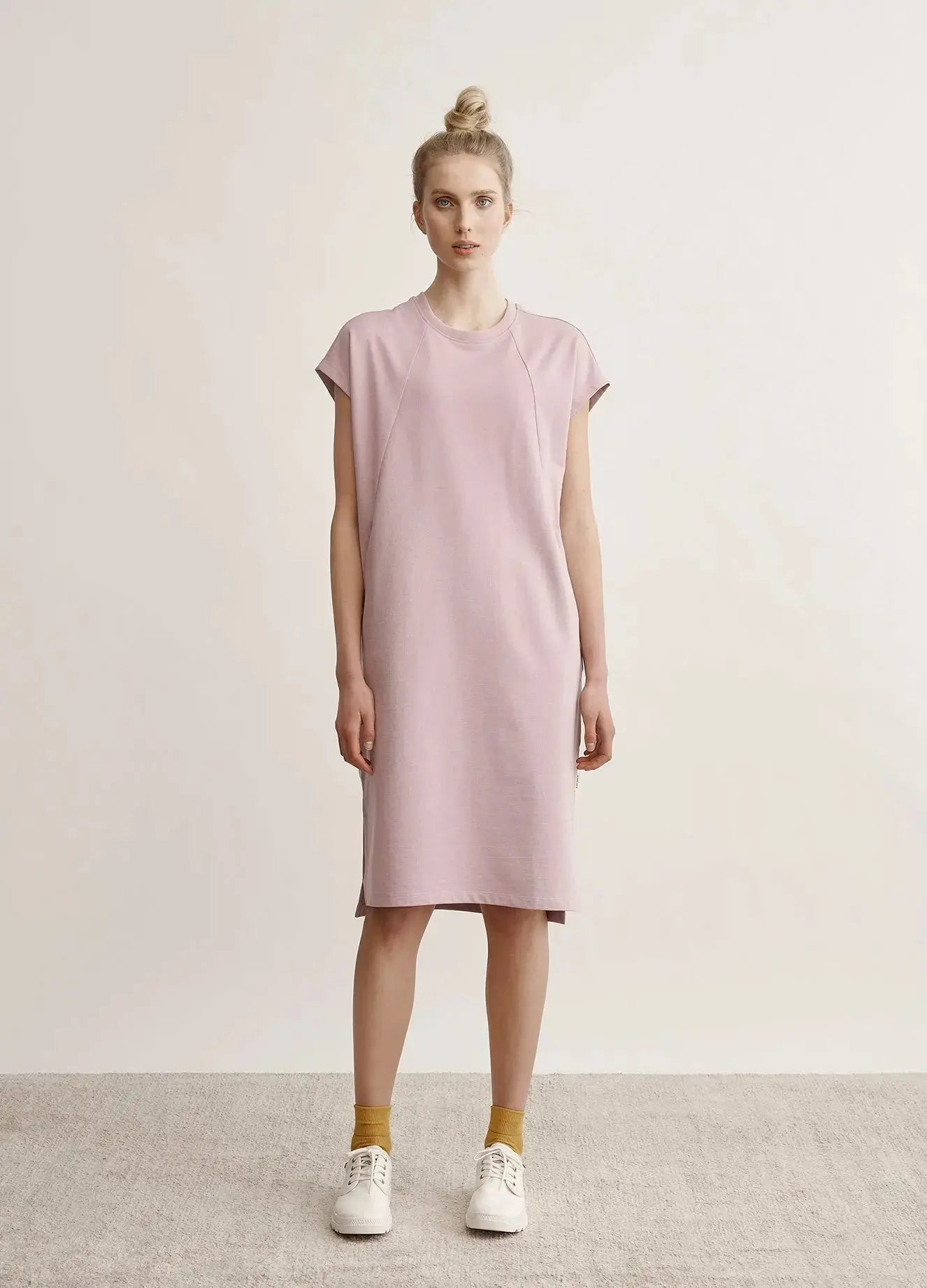 VUOKSI collegemekko painatuksella Globe Hope