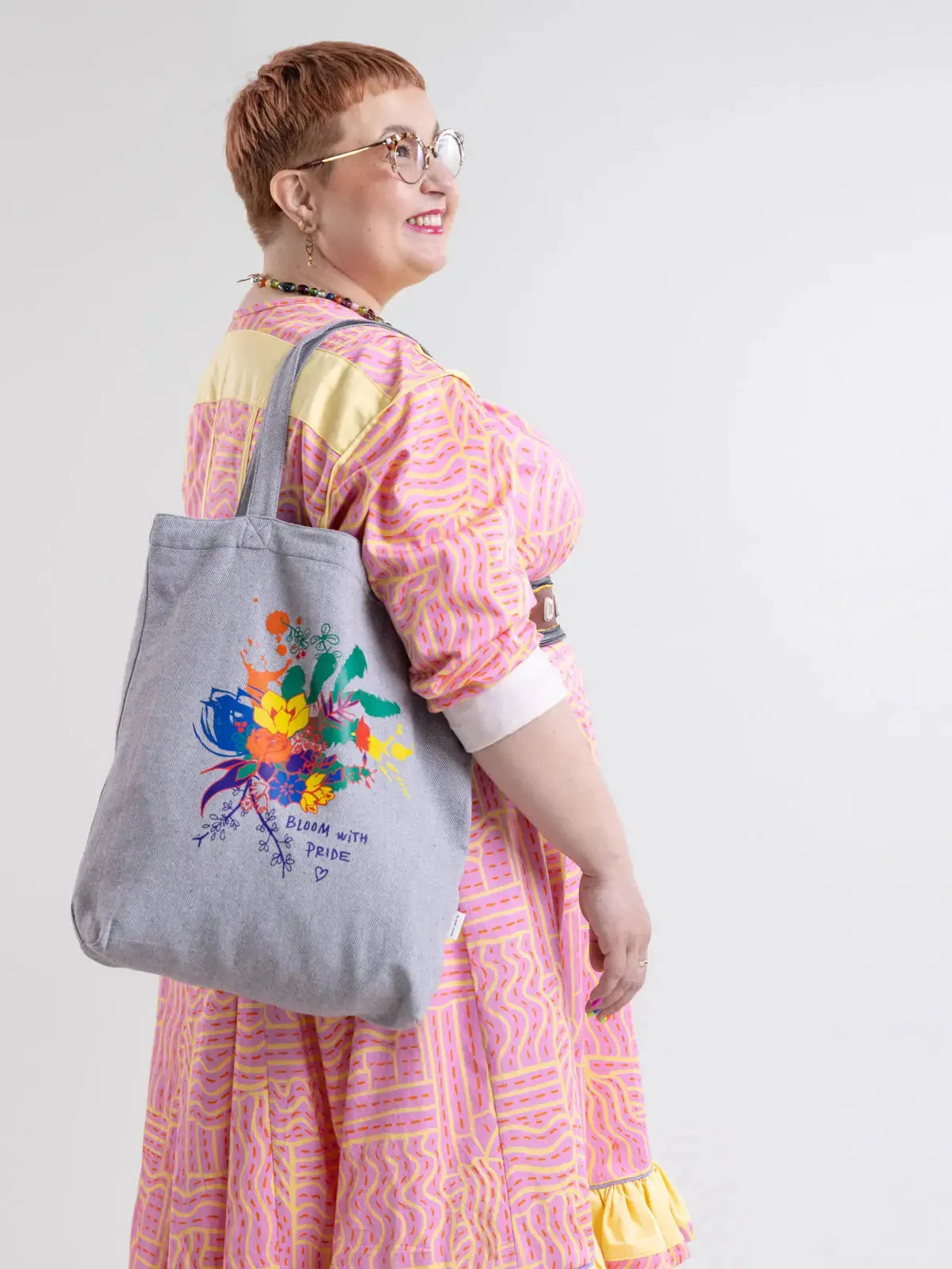 BLOOM WITH PRIDE, kangaskassi Globe Hope