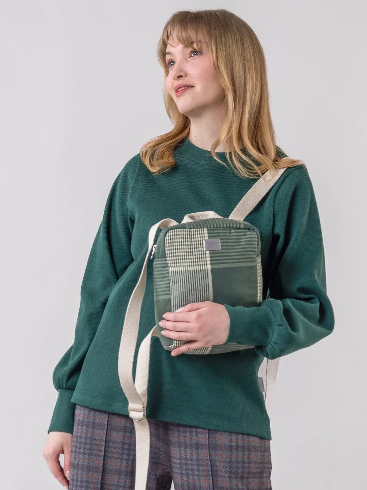 TAIGA Small backpack - green quilted fabric