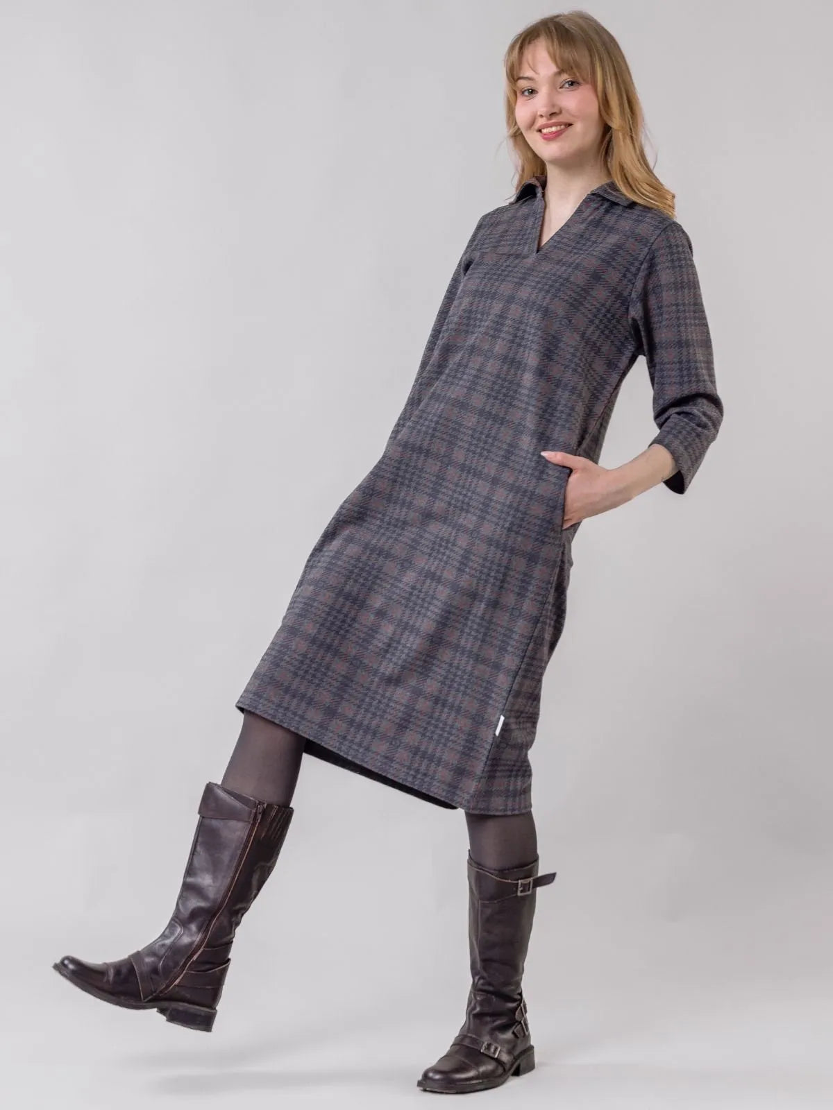 Globe Hope, Valkama mekko, harmaa ruudullinen, fiiliskuva.