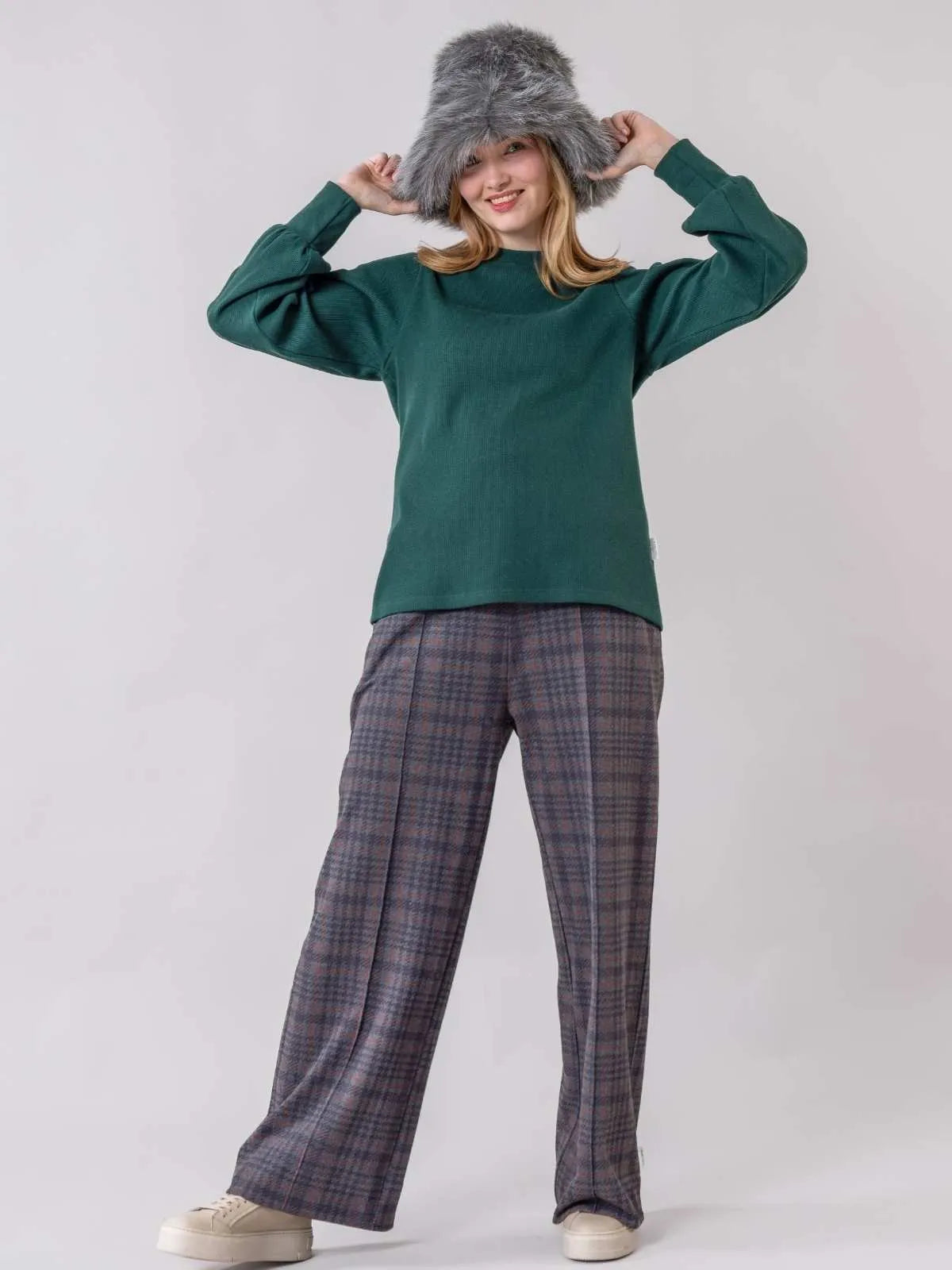 Globe Hope, Pore paita, metsänvihreä, kokokuva fiilistelyä. 