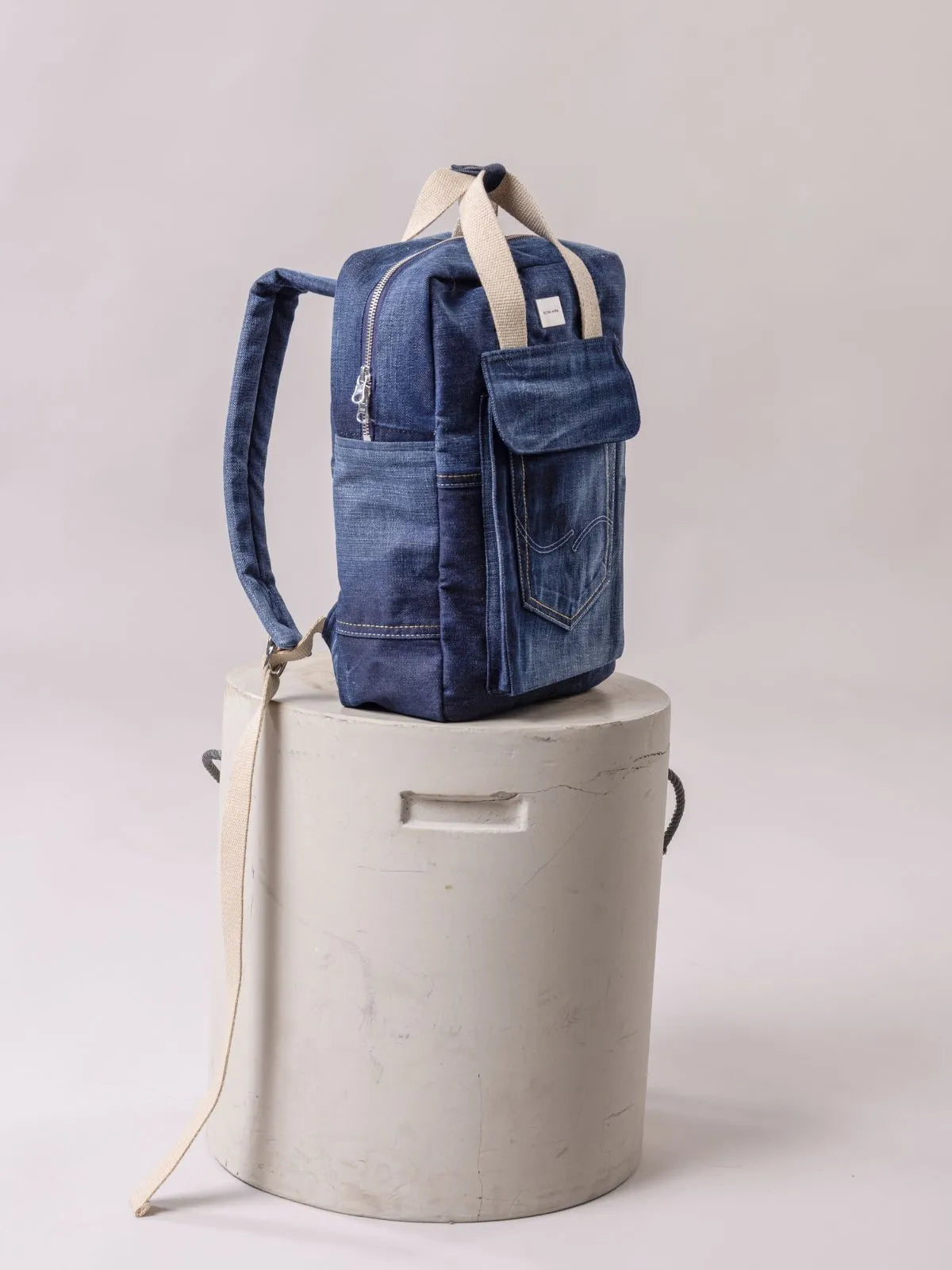 KAARINA backpack, jeans