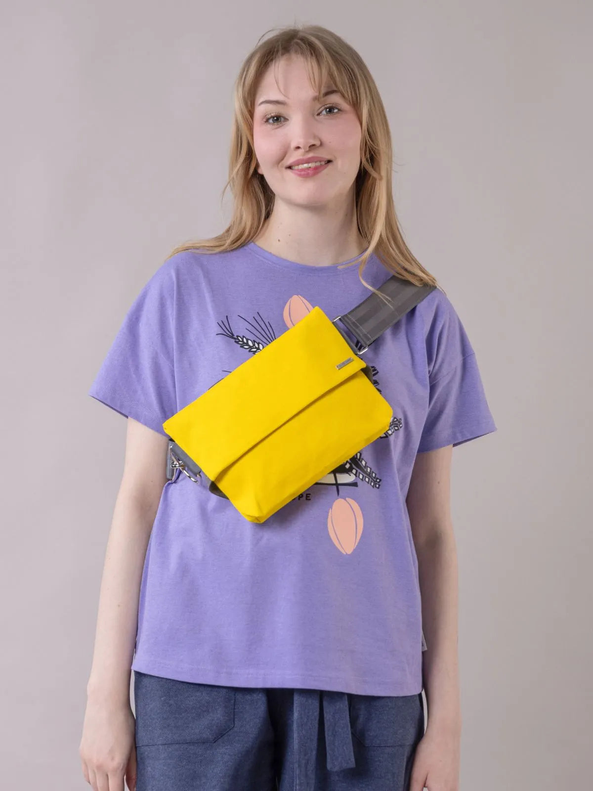 PILKE belt bag, yellow sun