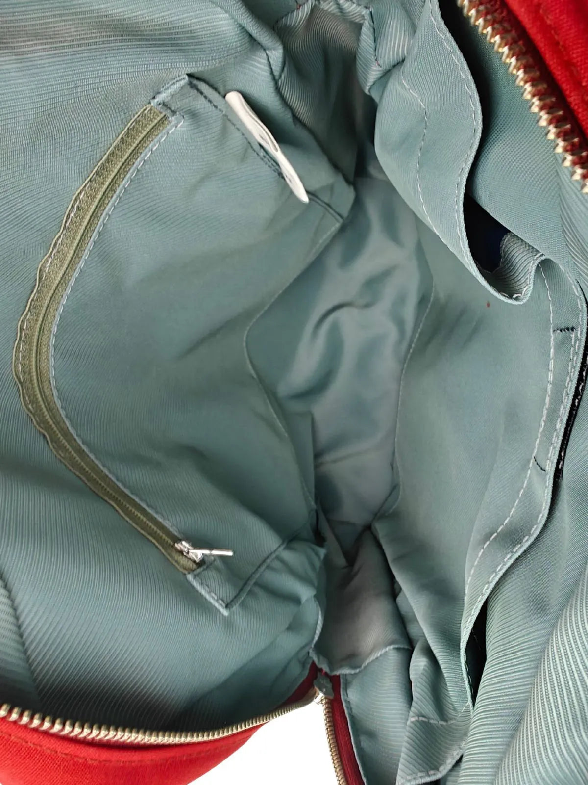 Globe Hope, Riite reppu terracotta, tuotekuva sisältä.